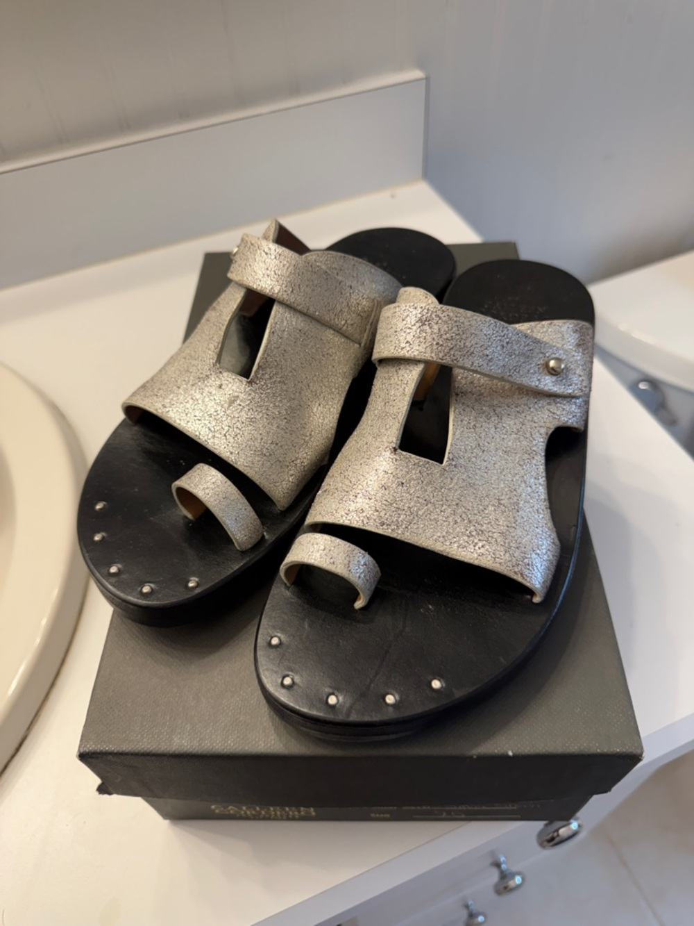 Women's Metallic Silver Toe-Ring Slide Sandals
